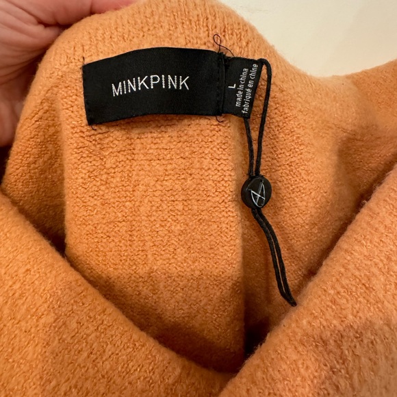 Light orange large mink pink off the shoulder sweater - Picture 6 of 7